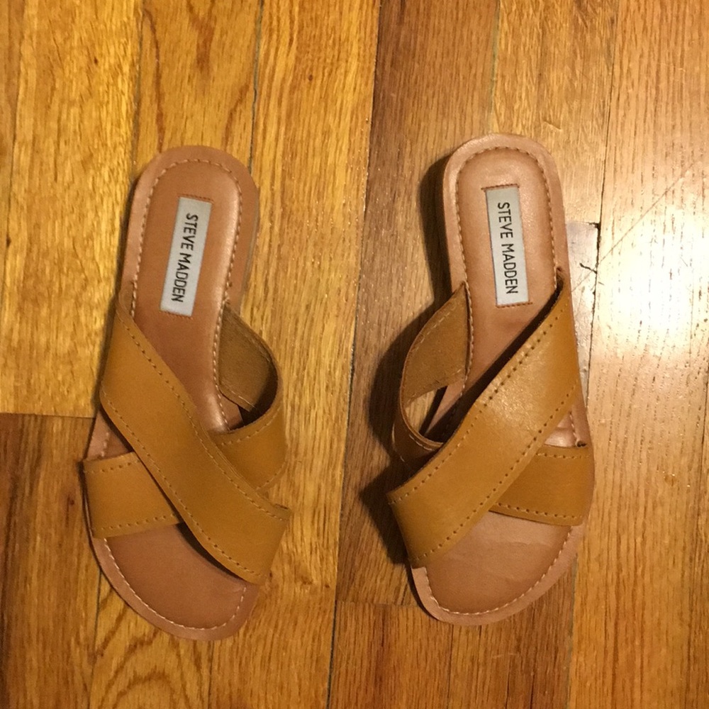 Steve Madden sliver wedge sandal